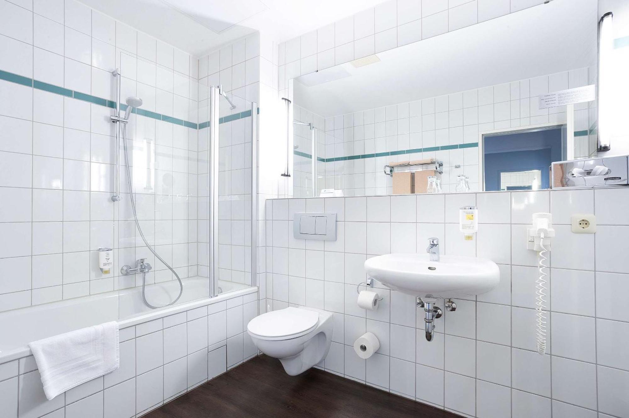 B&K Hotels Vlotho Zewnętrze zdjęcie
